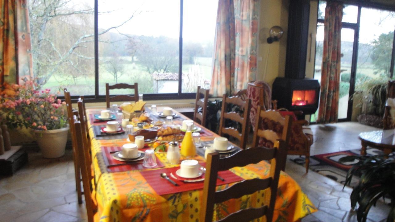 Domaine De Poudos Bed & Breakfast Auterive  Bagian luar foto
