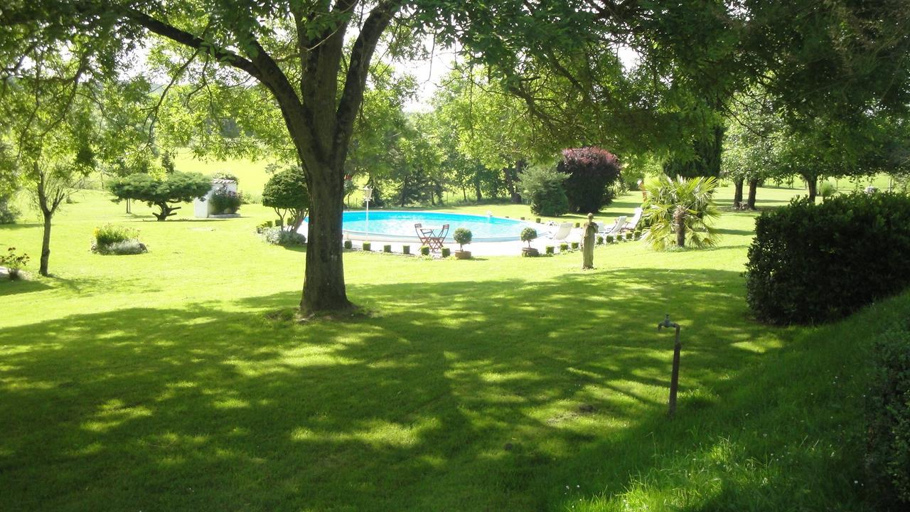 Domaine De Poudos Bed & Breakfast Auterive  Bagian luar foto